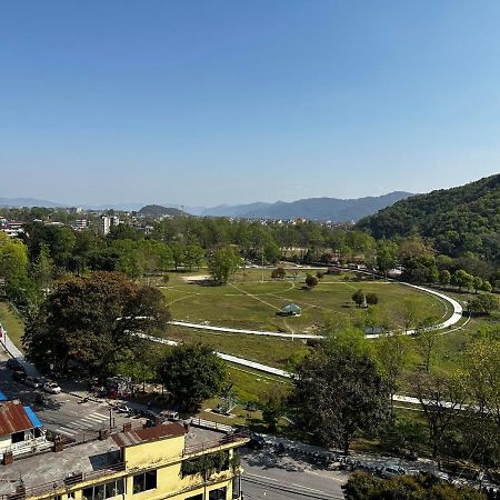 Hotel Lake Shore Pokhara Dış mekan fotoğraf