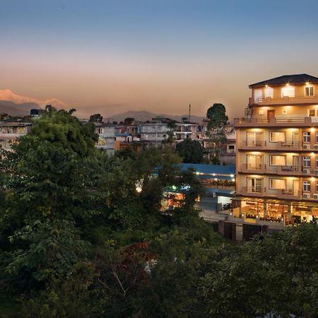 Hotel Lake Shore Pokhara Dış mekan fotoğraf
