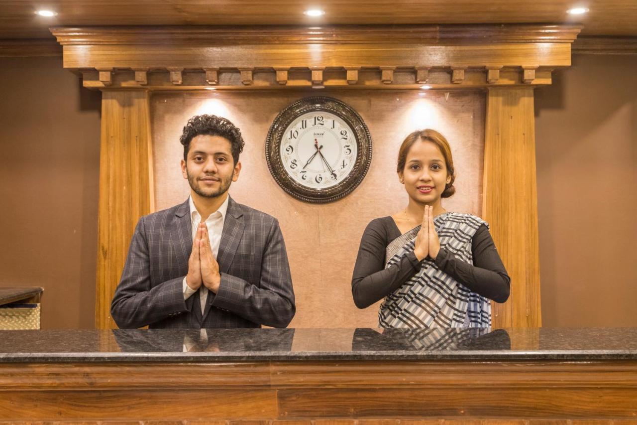 Hotel Lake Shore Pokhara Dış mekan fotoğraf