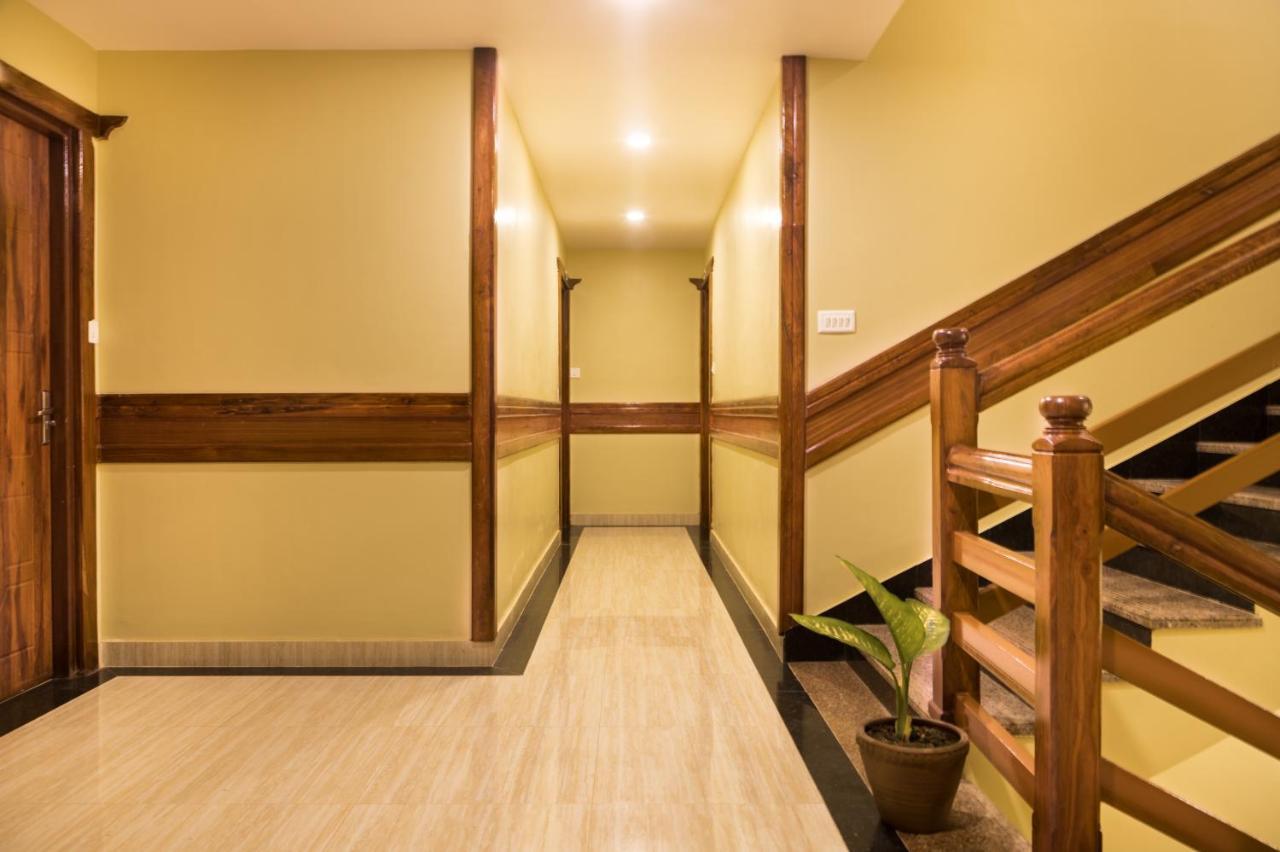 Hotel Lake Shore Pokhara Dış mekan fotoğraf