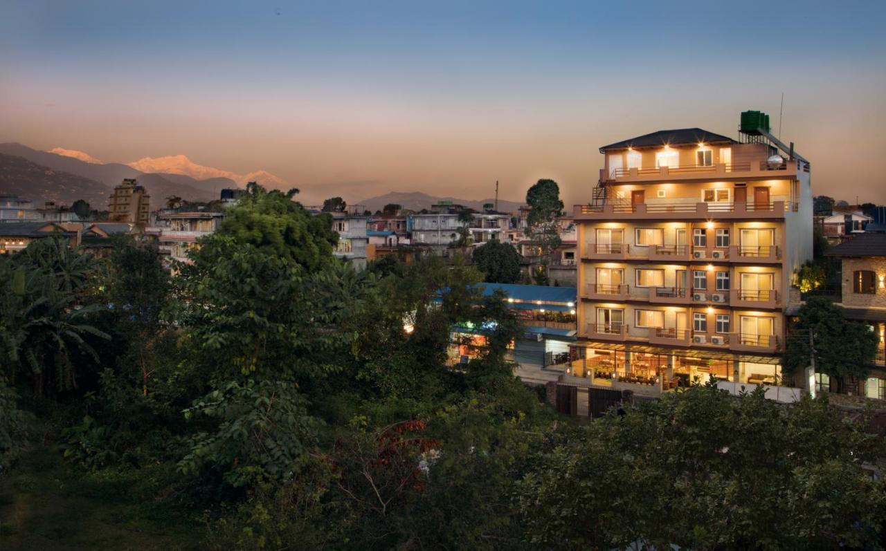 Hotel Lake Shore Pokhara Dış mekan fotoğraf