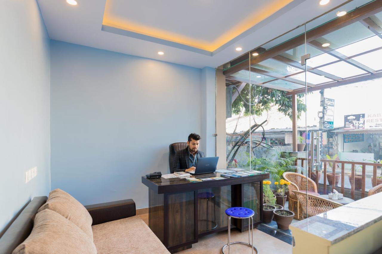 Hotel Lake Shore Pokhara Dış mekan fotoğraf